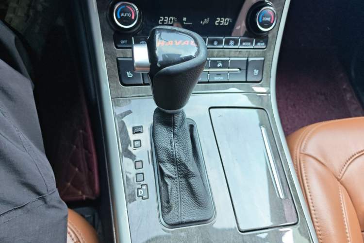 Used Haval H8 2015 2.0T Two-Wheel-Drive Standard Version Gear Lever