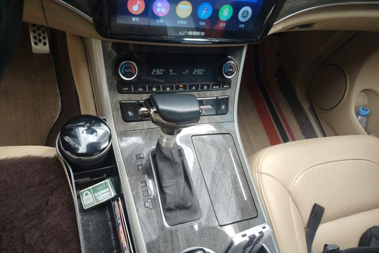 Used Haval H8 2015 2.0T Two-Wheel-Drive Standard Version Gear Lever