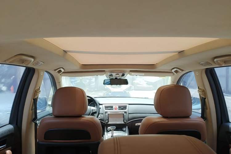 Used Haval H8 2015 2.0T Two-Wheel Drive Comfort Version Headliner