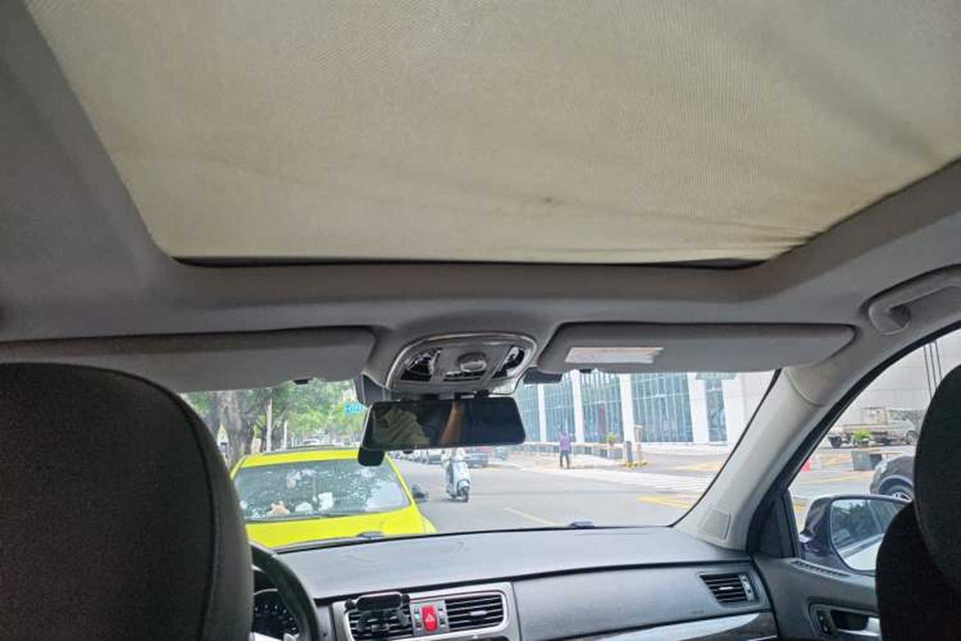 Used Haval H8 2015 2.0T Two-Wheel-Drive Elite Version Headliner