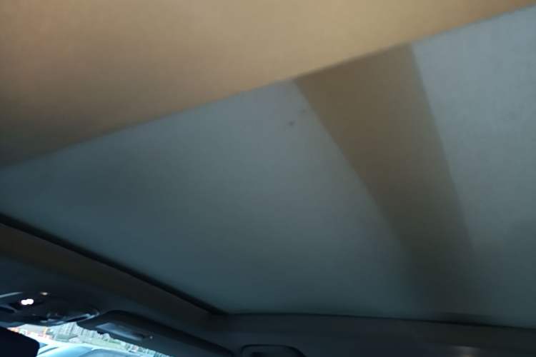 Used Haval H8 2015 2.0T Two-Wheel Drive Comfort Version Headliner