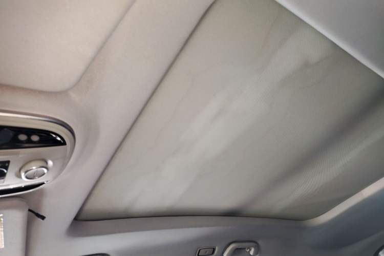 Used Haval H8 2015 2.0T Four-Wheel Drive Elite Model Headliner