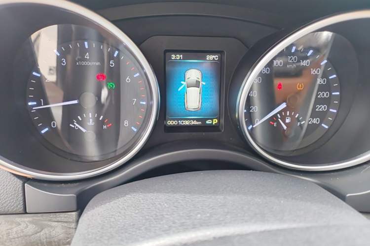 Used Haval H8 2015 2.0T Two-Wheel-Drive Elite Version Instrument Cluster