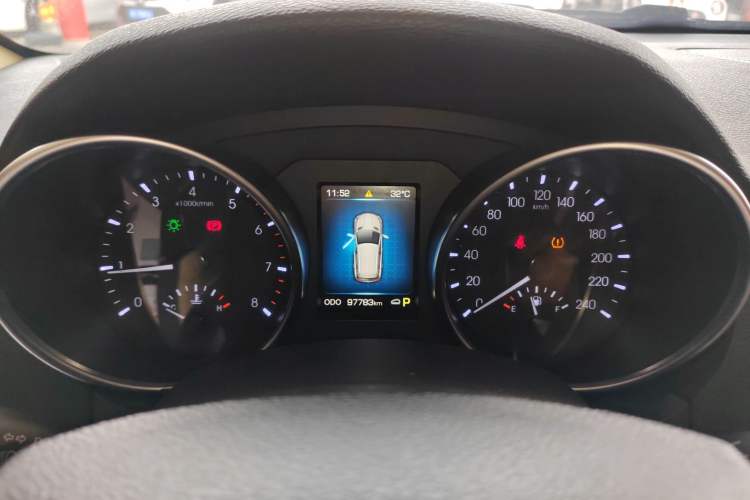 Used Haval H8 2015 2.0T Two-Wheel-Drive Luxury Version Instrument Cluster