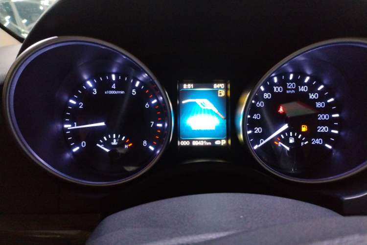 Used Haval H8 2015 2.0T Two-Wheel-Drive Elite Version Instrument Cluster