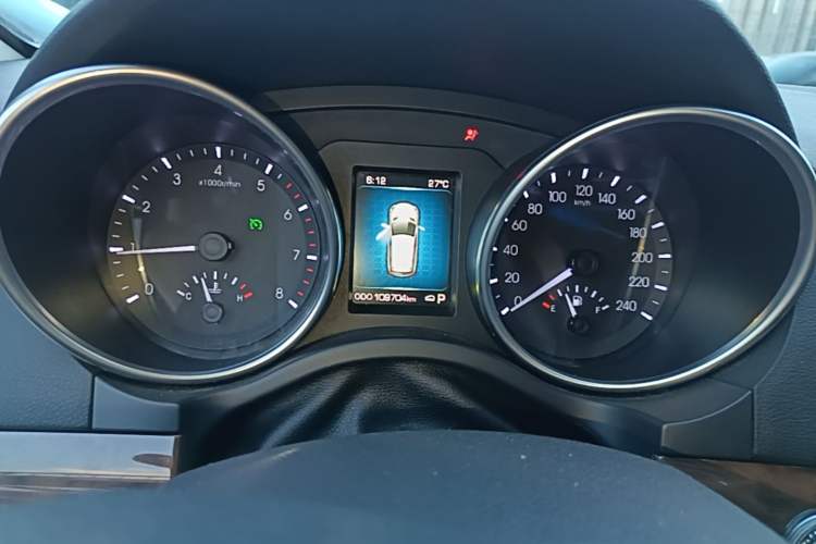 Used Haval H8 2015 2.0T Two-Wheel Drive Comfort Version Instrument Cluster