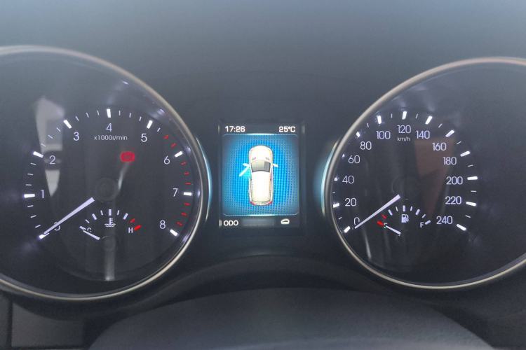 Used Haval H8 2015 2.0T Two-Wheel Drive Comfort Version Instrument Cluster