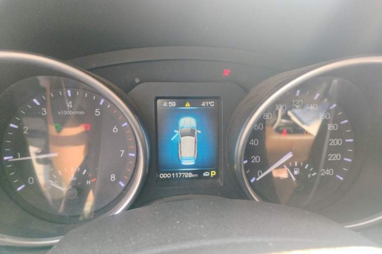 Used Haval H8 2015 2.0T Two-Wheel Drive Comfort Version Instrument Cluster
