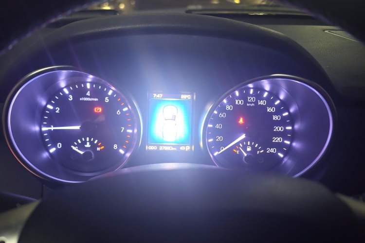 Used Haval H8 2015 2.0T Four-Wheel Drive Comfort Version Instrument Cluster