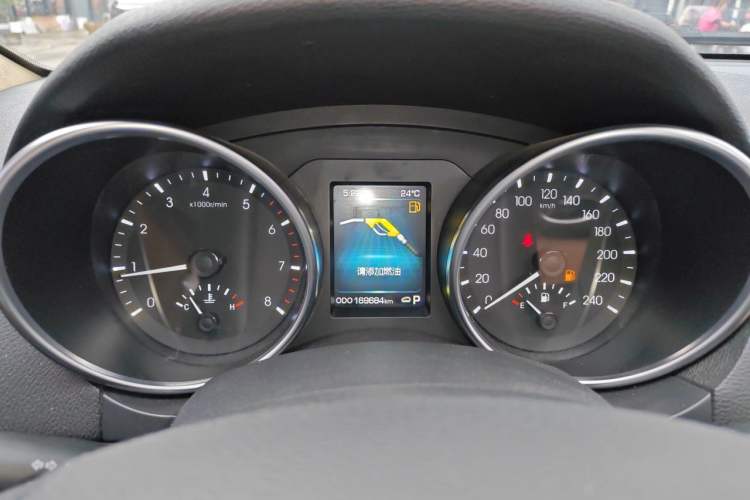 Used Haval H8 2015 2.0T Two-Wheel-Drive Luxury Version Instrument Cluster
