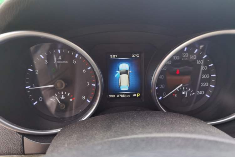 Used Haval H8 2015 2.0T Two-Wheel-Drive Standard Version Instrument Cluster