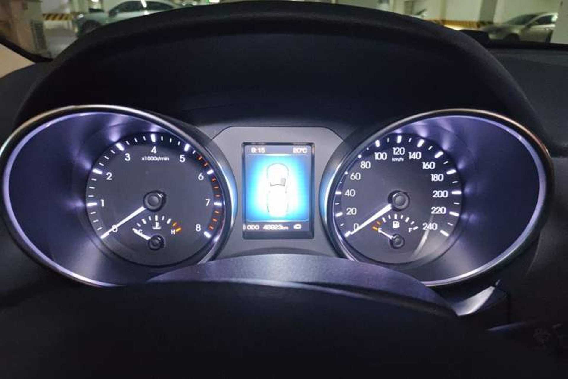 Used Haval H8 2015 2.0T Four-Wheel Drive Elite Model Instrument Cluster