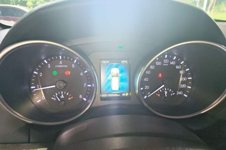 Used Haval H8 2015 2.0T Two-Wheel Drive Comfort Version Instrument Cluster