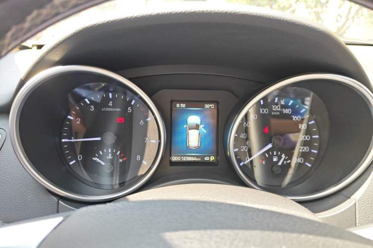 Used Haval H8 2015 2.0T Two-Wheel-Drive Elite Version Instrument Cluster