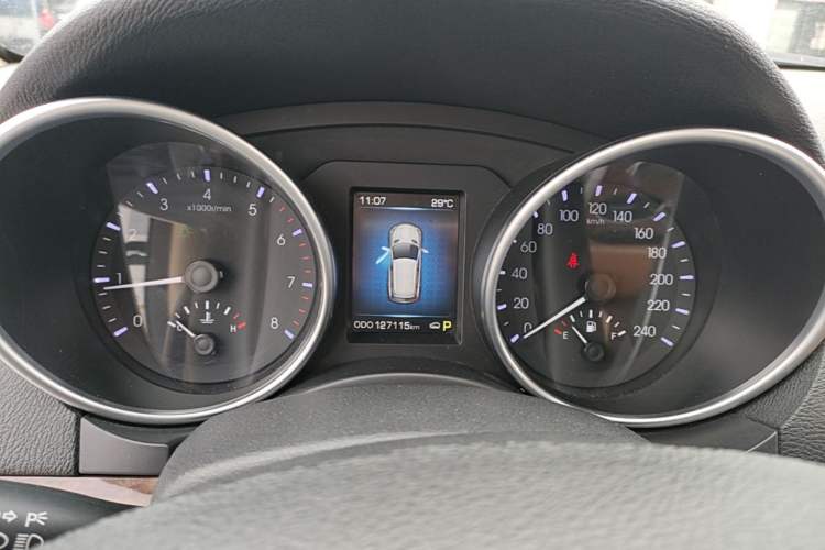 Used Haval H8 2015 2.0T Two-Wheel-Drive Luxury Version Instrument Cluster