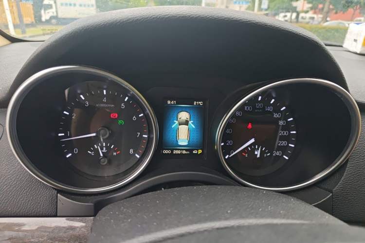 Used Haval H8 2015 2.0T Four-Wheel Drive Comfort Version Instrument Cluster