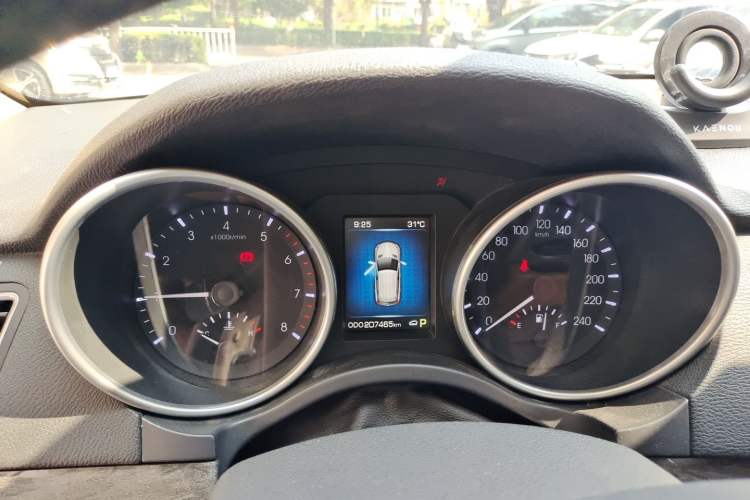 Used Haval H8 2015 2.0T Two-Wheel-Drive Luxury Version Instrument Cluster