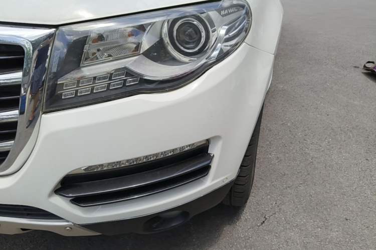 Used Haval H8 2015 2.0T Two-Wheel Drive Comfort Version Left Front Headlight
