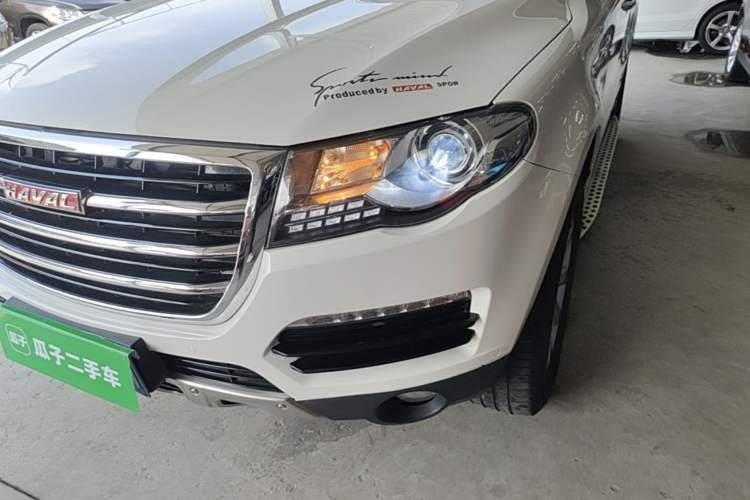 Used Haval H8 2015 2.0T Two-Wheel Drive Comfort Version Left Front Headlight