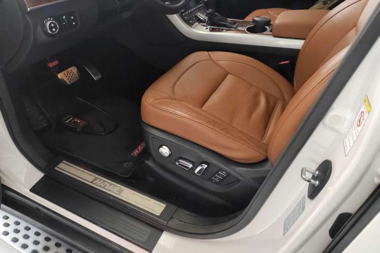 Used Haval H8 2015 2.0T Two-Wheel-Drive Luxury Version Left Front Seat