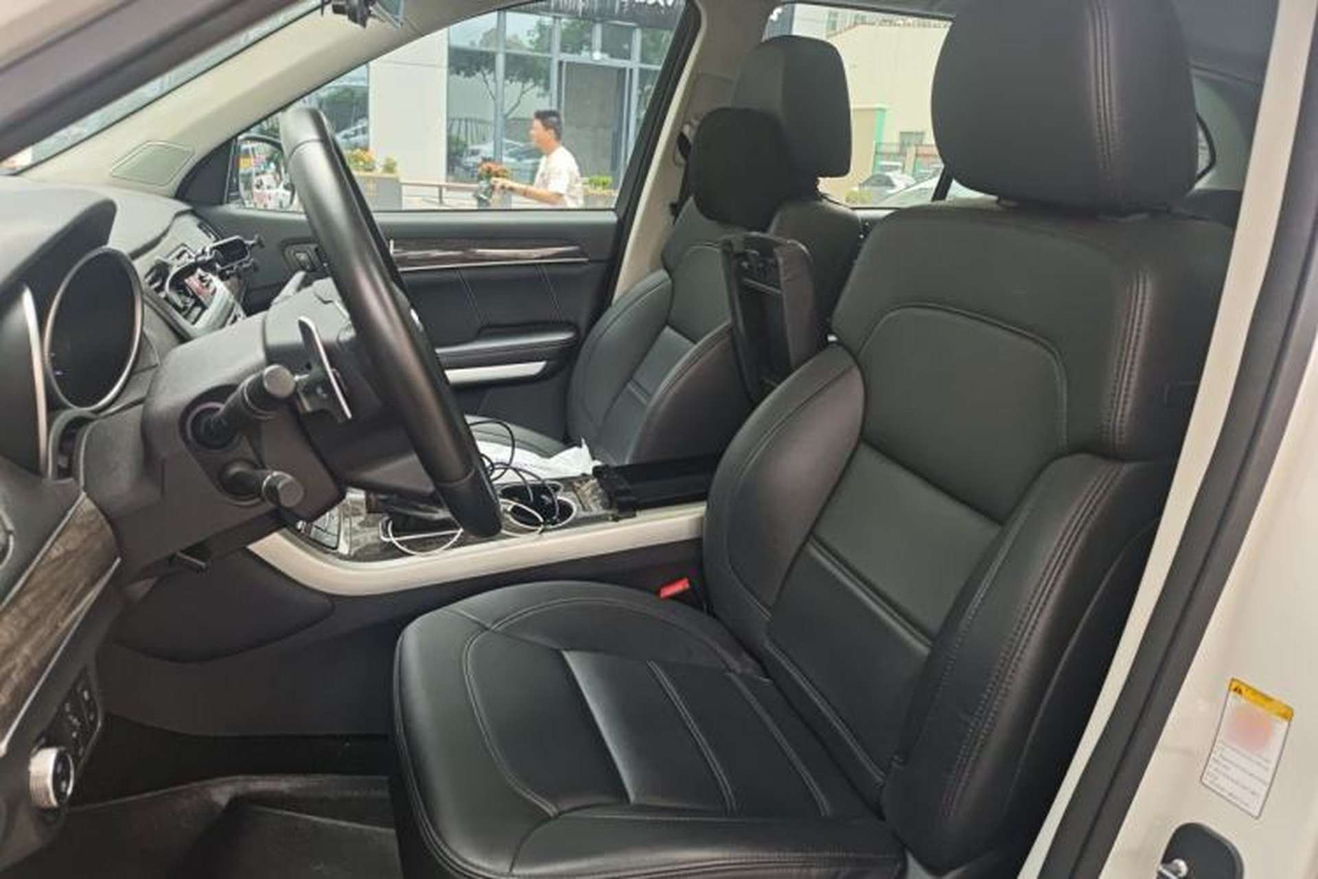 Used Haval H8 2015 2.0T Two-Wheel-Drive Elite Version Left Front Seat