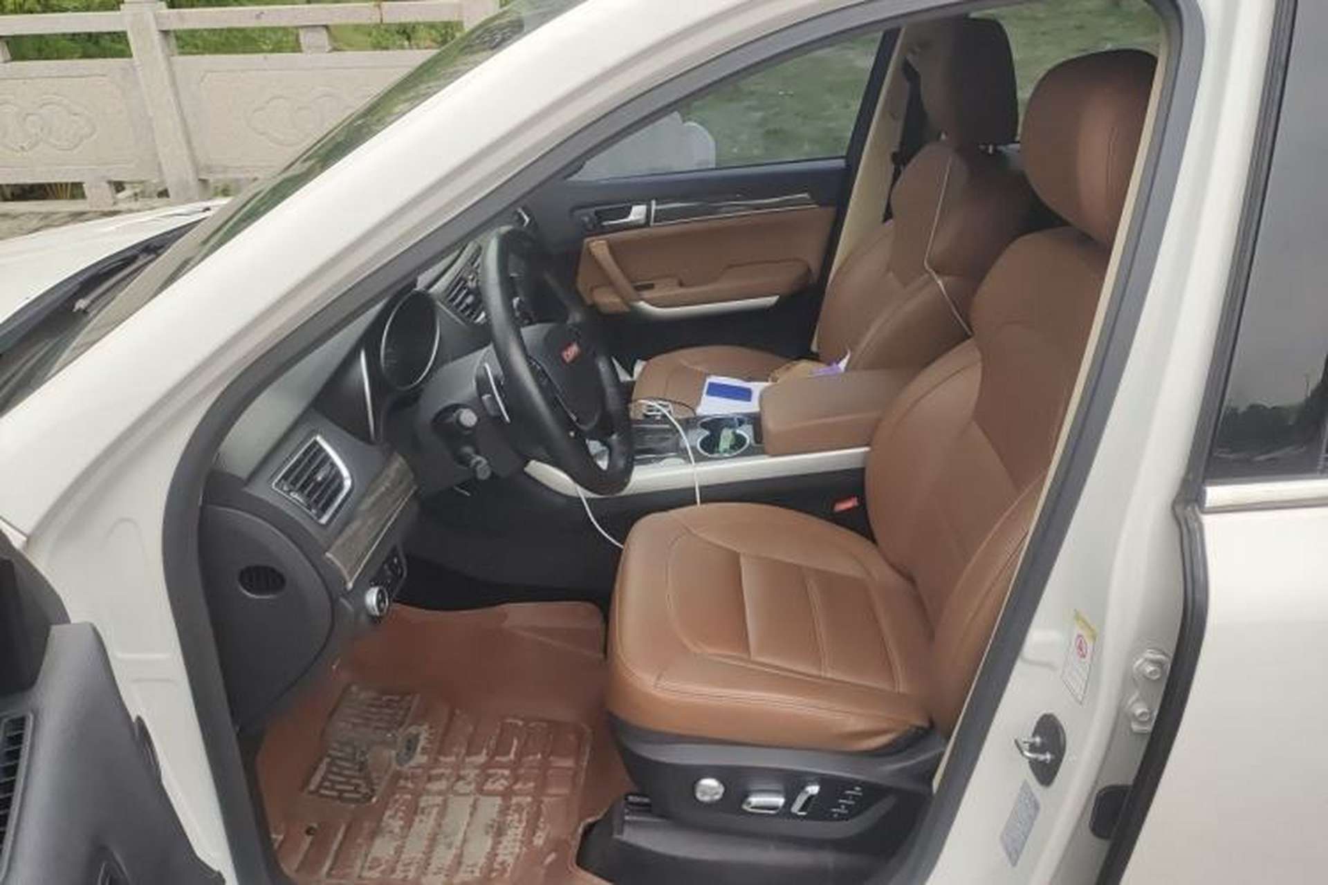 Used Haval H8 2015 2.0T Two-Wheel-Drive Luxury Version Left Front Seat