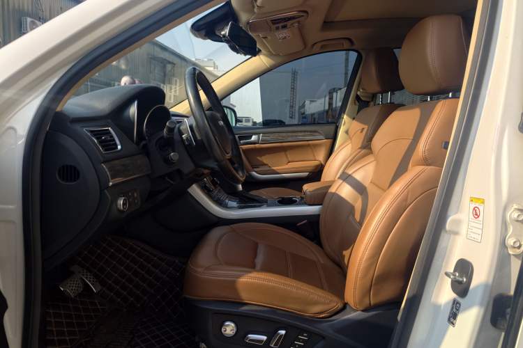 Used Haval H8 2015 2.0T Two-Wheel-Drive Elite Version Left Front Seat