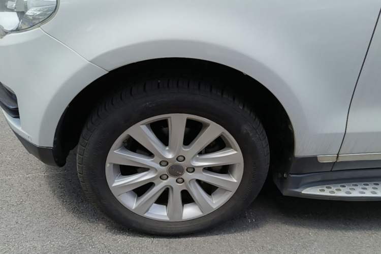 Used Haval H8 2015 2.0T Two-Wheel Drive Comfort Version Left Front Wheel Hub