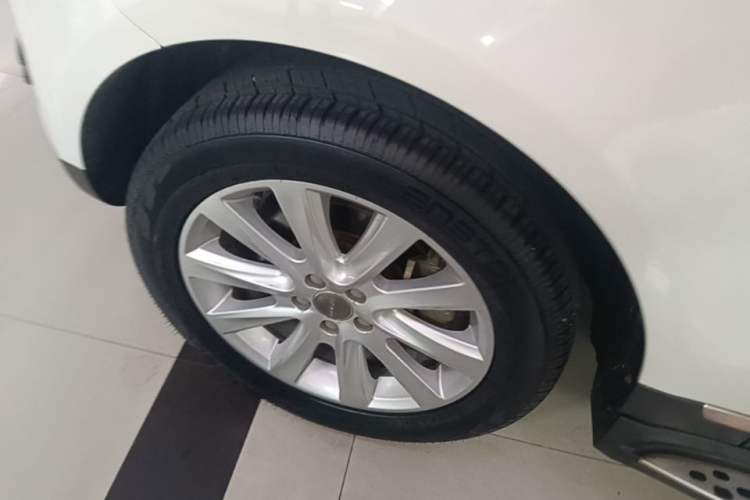 Used Haval H8 2015 2.0T Two-Wheel Drive Comfort Version Left Front Wheel Hub