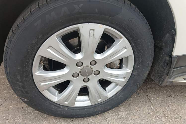 Used Haval H8 2015 2.0T Two-Wheel-Drive Standard Version Left Front Wheel Hub