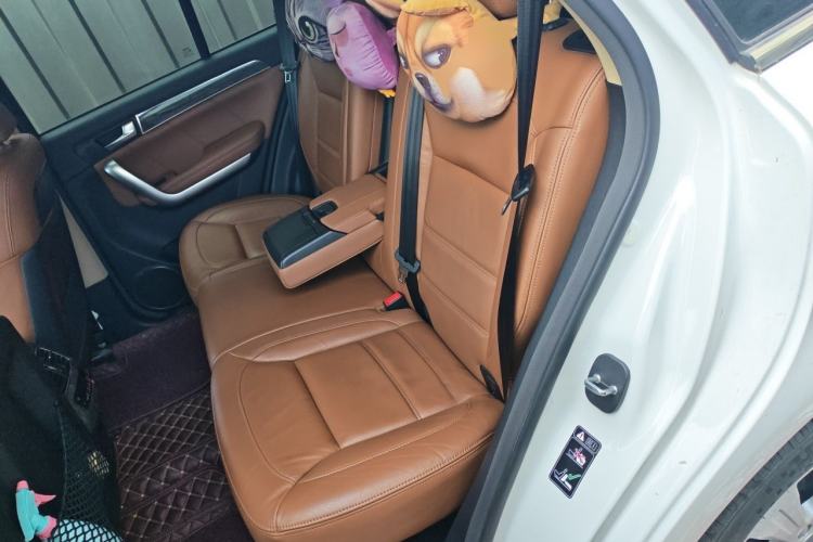 Used Haval H8 2015 2.0T Two-Wheel-Drive Standard Version Left Rear Seat