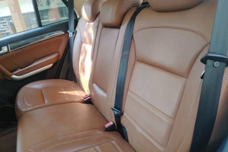 Used Haval H8 2015 2.0T Two-Wheel Drive Comfort Version Left Rear Seat