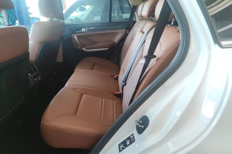 Used Haval H8 2015 2.0T Four-Wheel Drive Elite Model Left Rear Seat