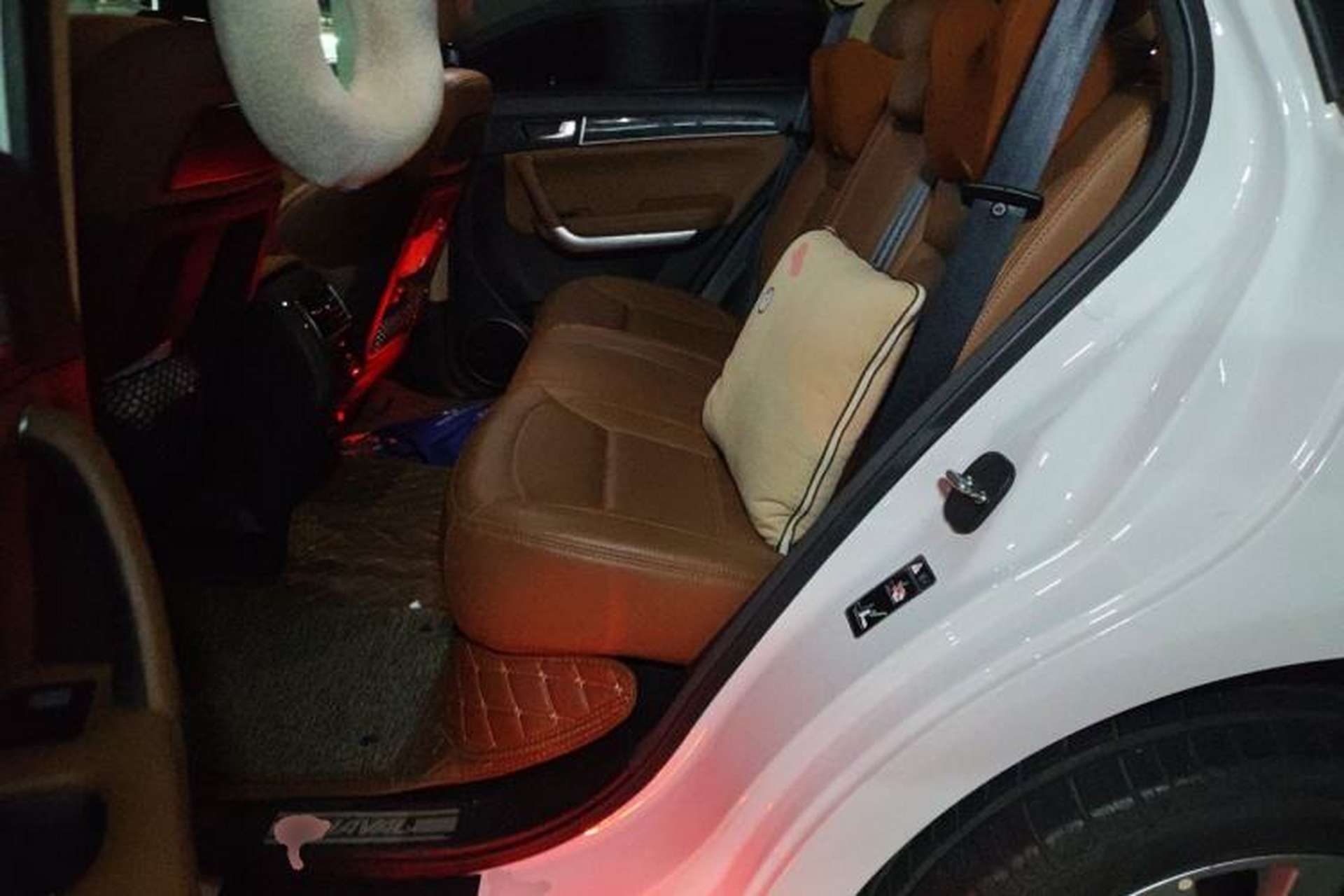 Used Haval H8 2015 2.0T Four-Wheel Drive Elite Model Left Rear Seat