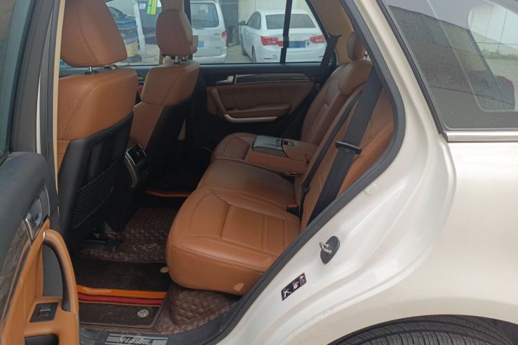 Used Haval H8 2015 2.0T Four-Wheel Drive Comfort Version Left Rear Seat