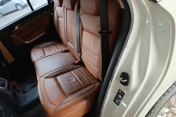 Used Haval H8 2015 2.0T Four-Wheel Drive Luxury Model Left Rear Seat