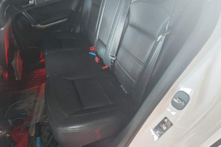 Used Haval H8 2015 2.0T Two-Wheel Drive Comfort Version Left Rear Seat