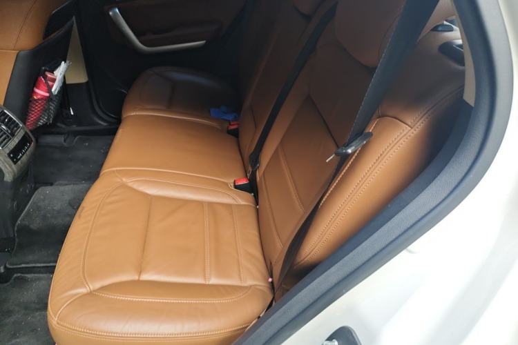 Used Haval H8 2015 2.0T Two-Wheel-Drive Standard Version Left Rear Seat