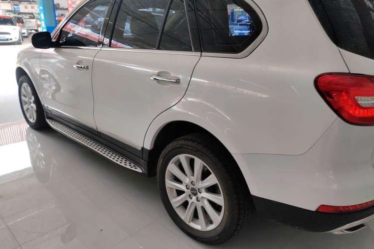 Used Haval H8 2015 2.0T Two-Wheel-Drive Luxury Version Left Side