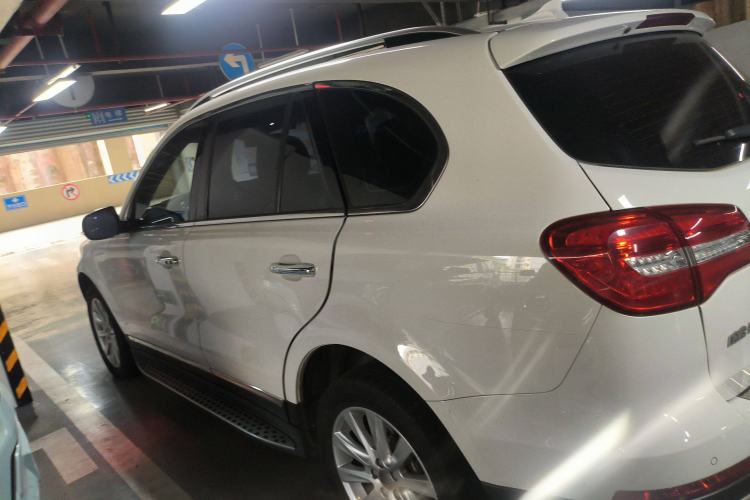 Used Haval H8 2015 2.0T Two-Wheel-Drive Luxury Version Left Side