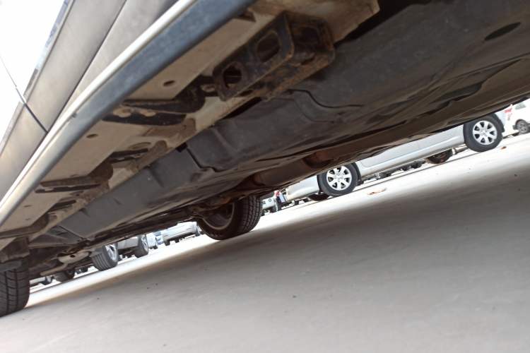 Used Haval H8 2015 2.0T Two-Wheel Drive Comfort Version Left Side Sill