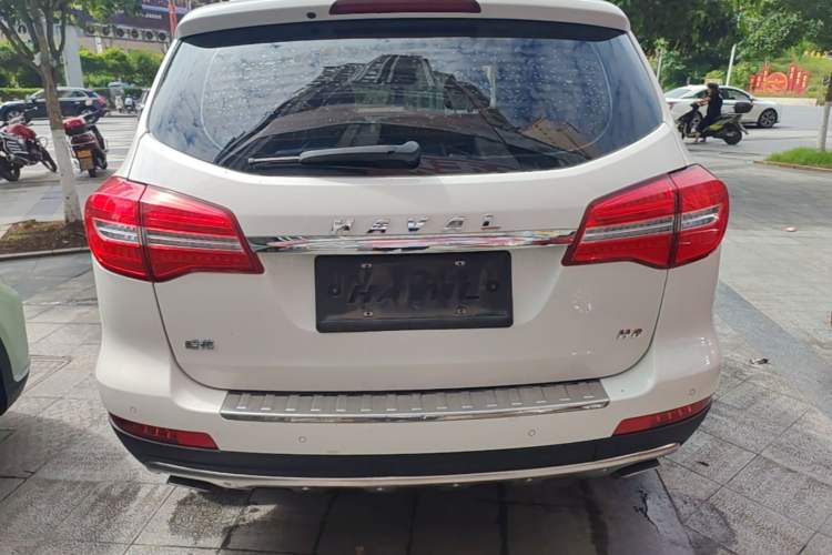 Used Haval H8 2015 2.0T Two-Wheel-Drive Elite Version Rear