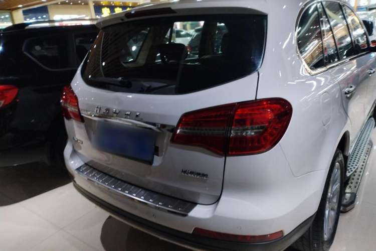 Used Haval H8 2015 2.0T Two-Wheel-Drive Elite Version Rear