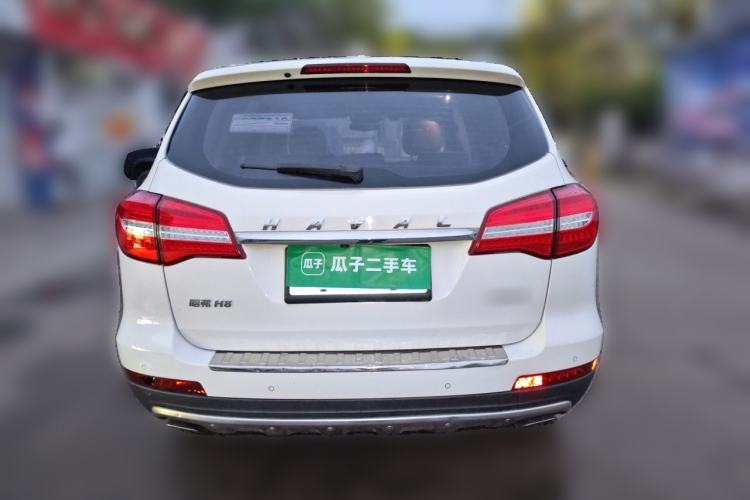 Used Haval H8 2015 2.0T Two-Wheel-Drive Luxury Version Rear