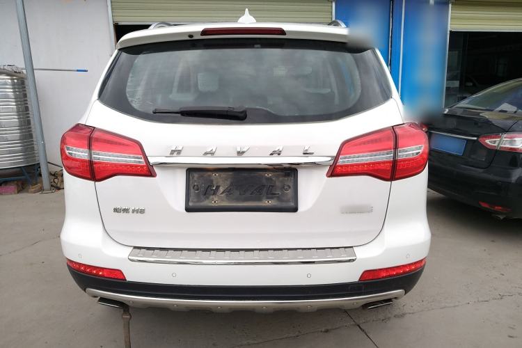 Used Haval H8 2015 2.0T Two-Wheel-Drive Luxury Version Rear