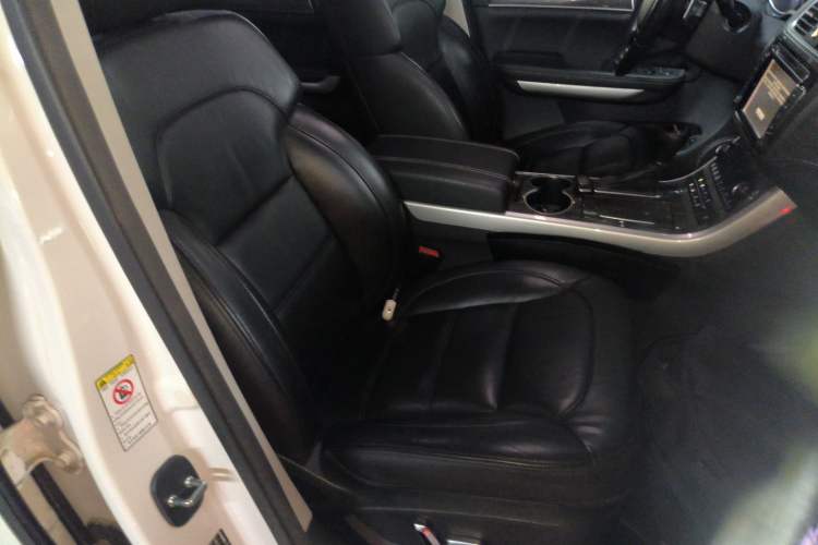 Used Haval H8 2015 2.0T Two-Wheel-Drive Luxury Version Right Front Seat