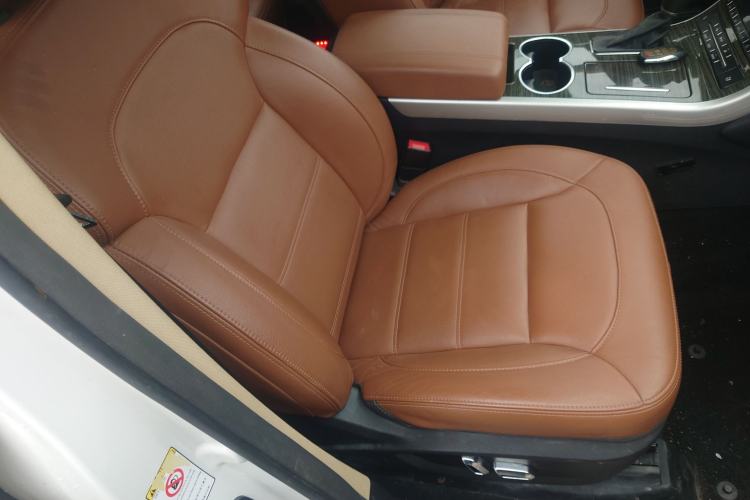 Used Haval H8 2015 2.0T Two-Wheel-Drive Luxury Version Right Front Seat
