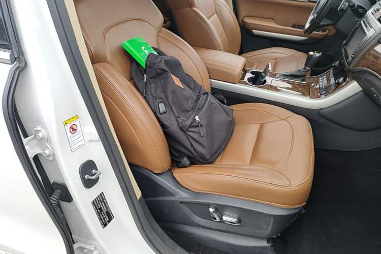 Used Haval H8 2015 2.0T Two-Wheel-Drive Luxury Version Right Front Seat