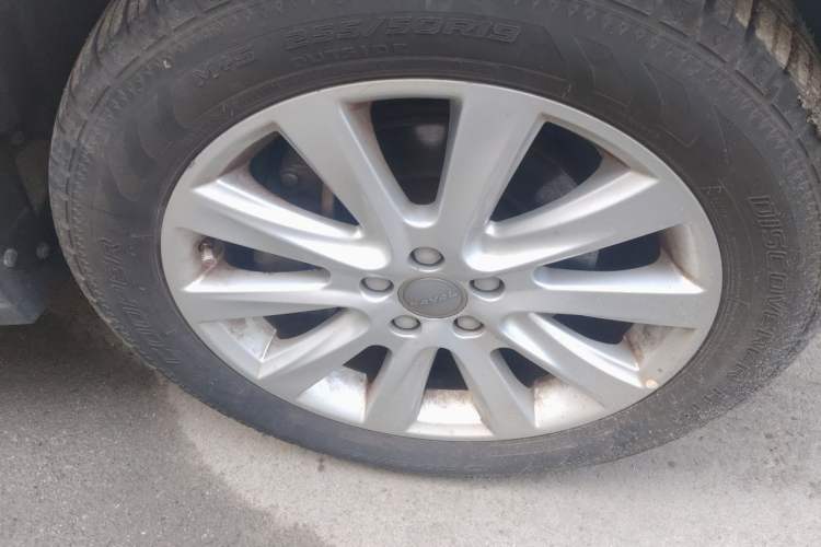 Used Haval H8 2015 2.0T Four-Wheel Drive Luxury Model Right Front Wheel Hub