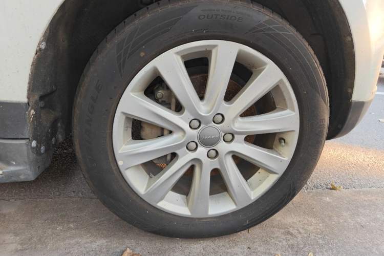 Used Haval H8 2015 2.0T Four-Wheel Drive Elite Model Right Front Wheel Hub